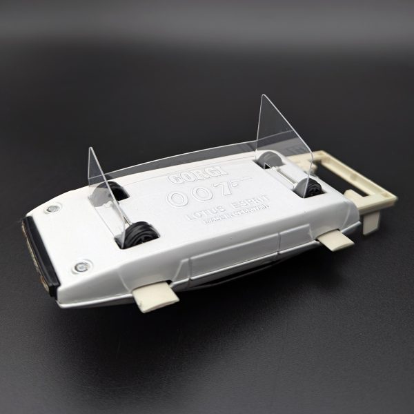 James Bond 007 CORGI GHOST STAND