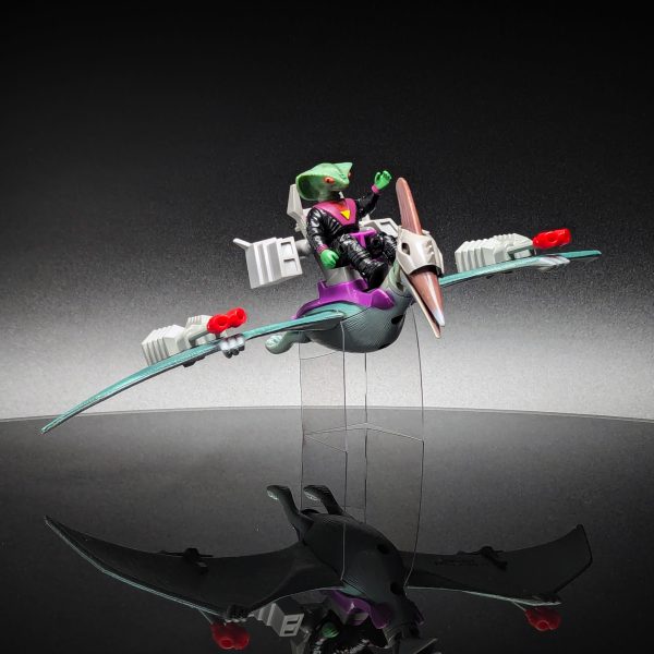 Dino-Riders Ghost Stands