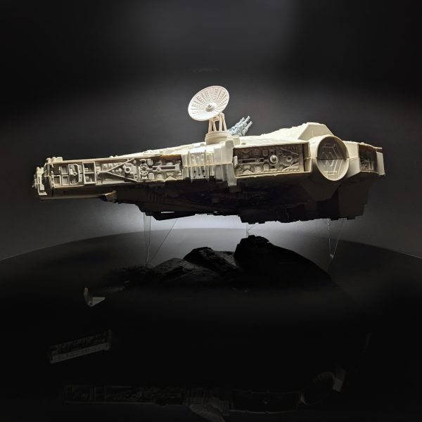 FALCON KENNER ​GHOST STAND